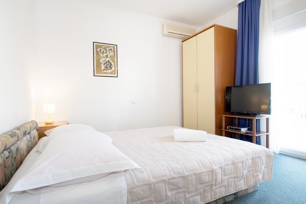Beach Guesthouse Mediteran Podstrana Rom bilde