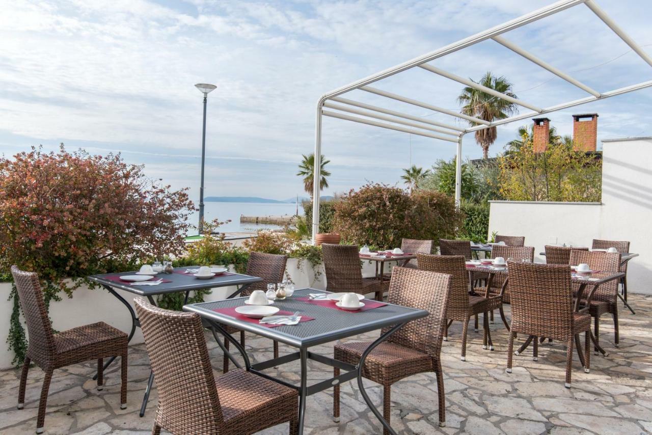 Beach Guesthouse Mediteran Podstrana Eksteriør bilde